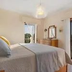 Becas House Apartment *