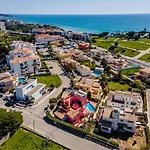 Becas House * 波尔蒂芒