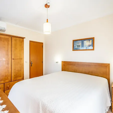 Becas House 波尔蒂芒