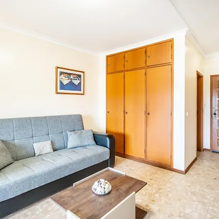 Becas House 波尔蒂芒