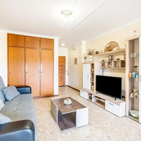 Becas House
