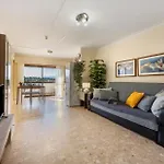 Becas House *